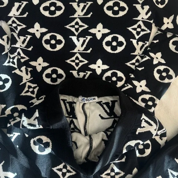 Black and White LV Logo Sweater and Pants Set Small - Picture 5 of 5